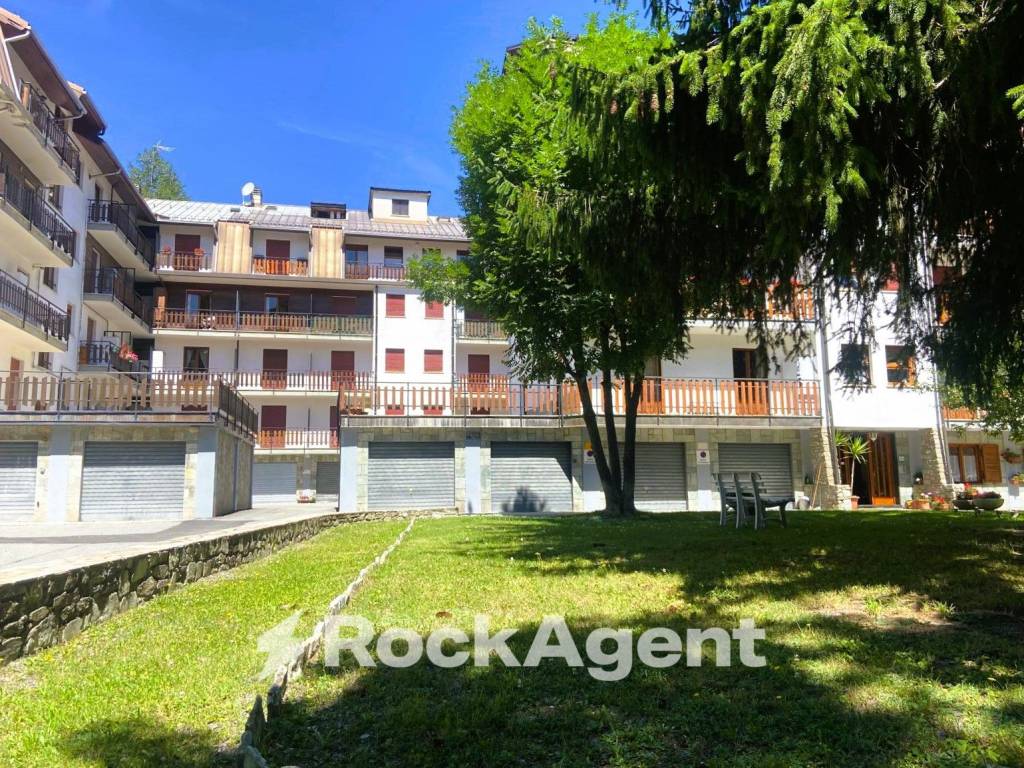 Appartamento a Bardonecchia in Via Einaudi, 15 - Foto 2