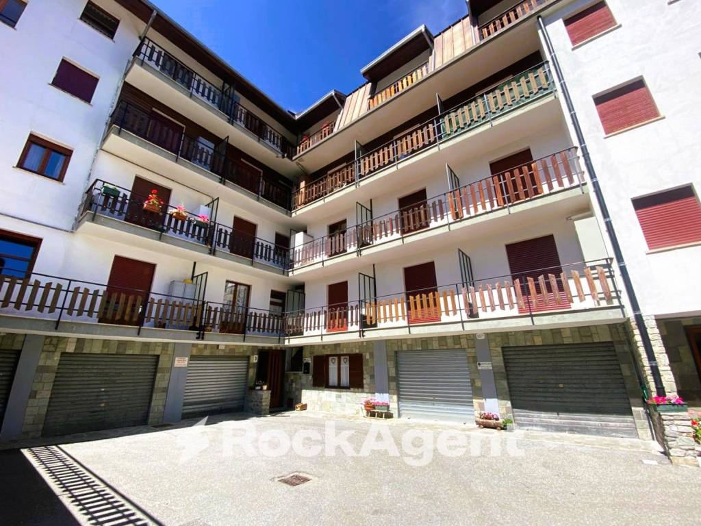 Appartamento a Bardonecchia in Via Einaudi, 15 - Foto 3