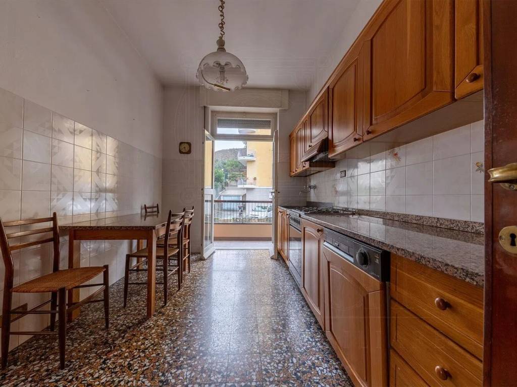 Appartamento a Chiavari in Viale Adolfo E Adelina Devoto - Foto 3