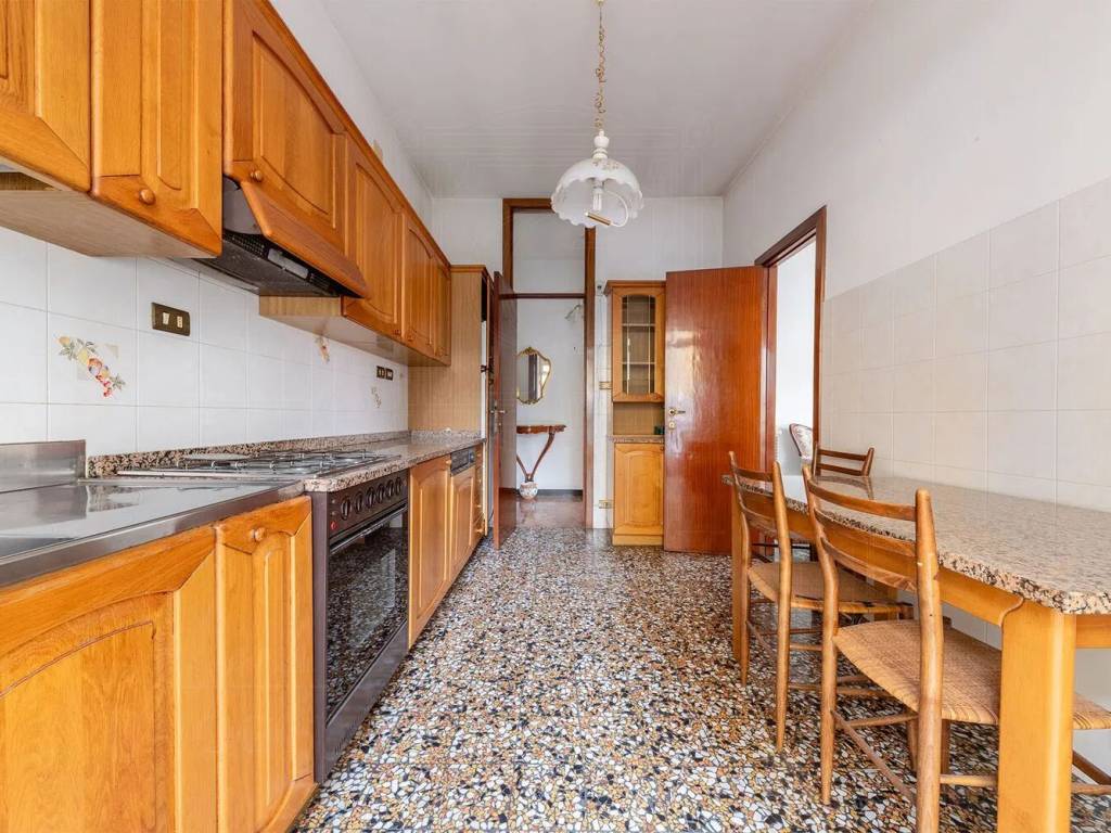 Appartamento a Chiavari in Viale Adolfo E Adelina Devoto - Foto 4