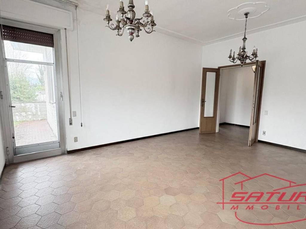 Appartamento a Lucca in Via del Bozzo, , 55100 - Foto 3
