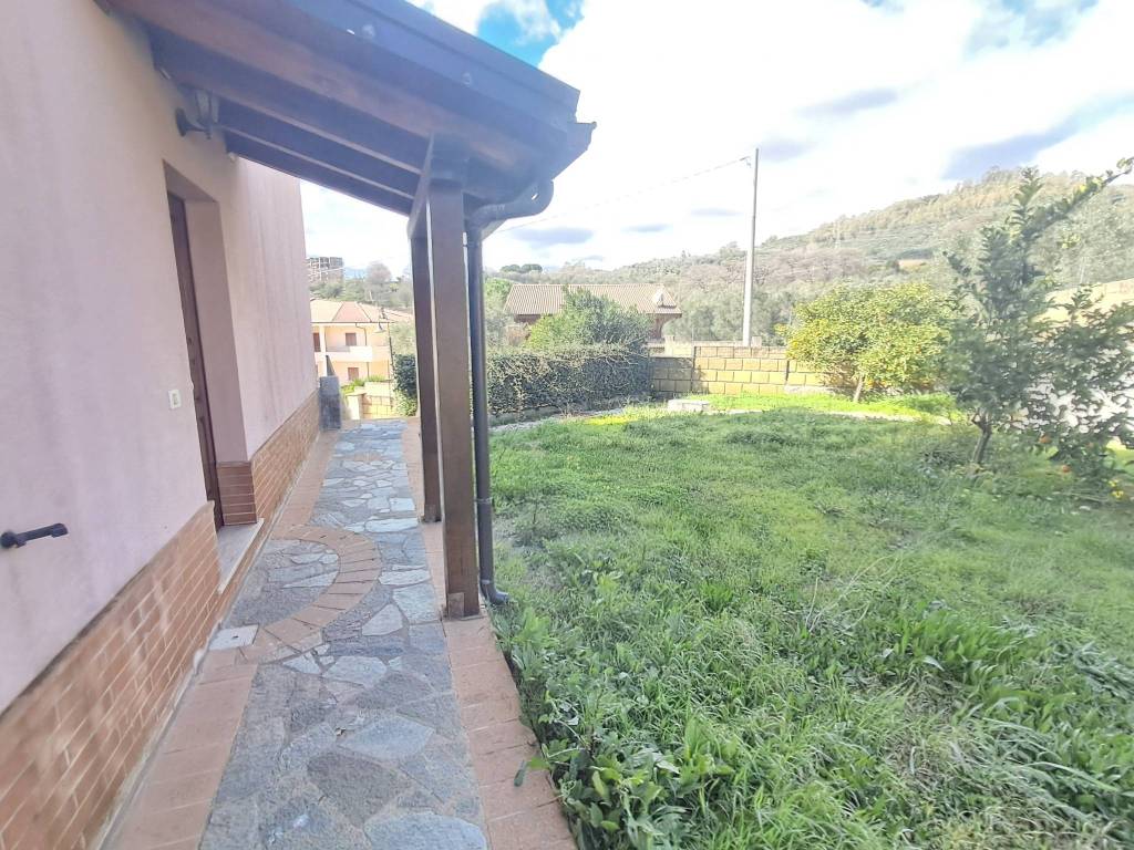 Villa a Tiriolo in Via Sandro Pertini - Foto 5