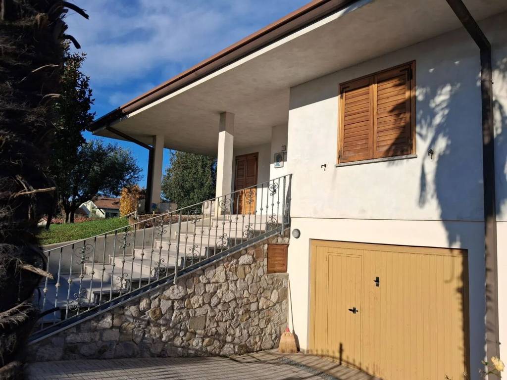 Villa a Aquileia in Via Enrico Maionica, 16 - Foto 4