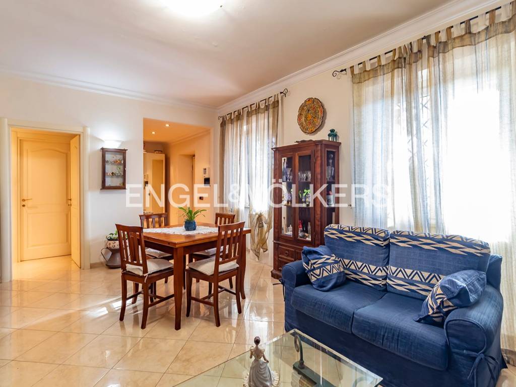 Villa a Roma in Via Tuscolana, 1411 - Foto 2