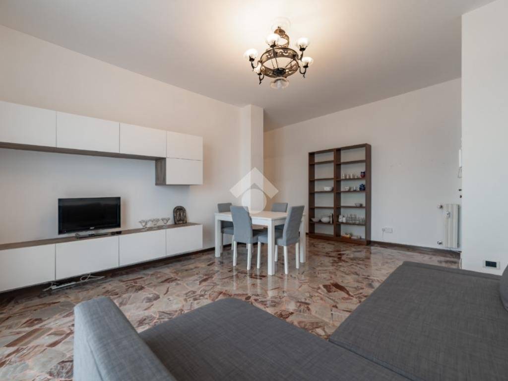 Appartamento a Paderno dugnano in Via Cesare Battisti - Foto 3