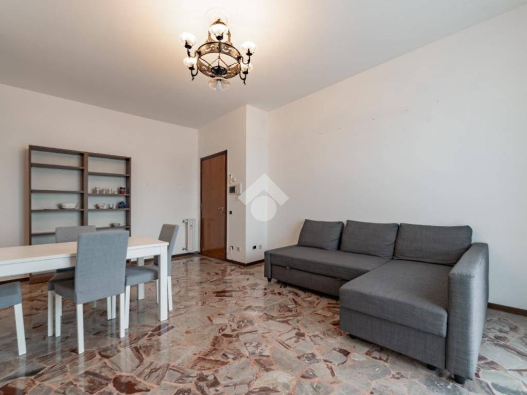 Appartamento a Paderno dugnano in Via Cesare Battisti - Foto 4