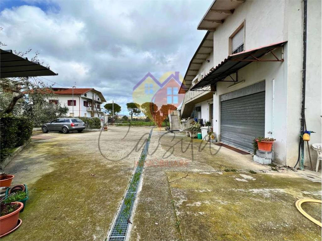 Casa indipendente a Sant'egidio alla vibrata in Via Cincinnato, 36 - Foto 2