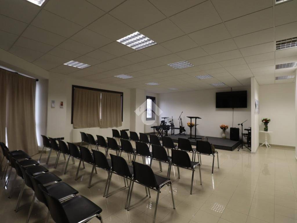 Immobile a Porto mantovano in via parigi, 99 - Foto 2