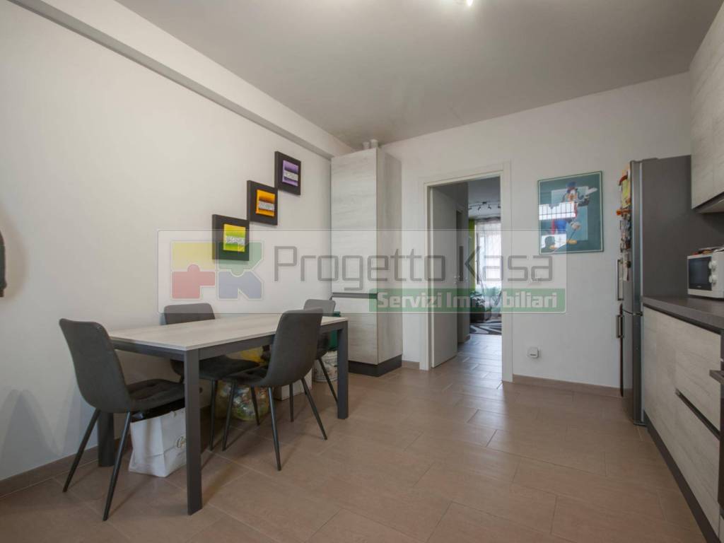 Appartamento a Bregnano in Via Italia, 23 - Foto 5