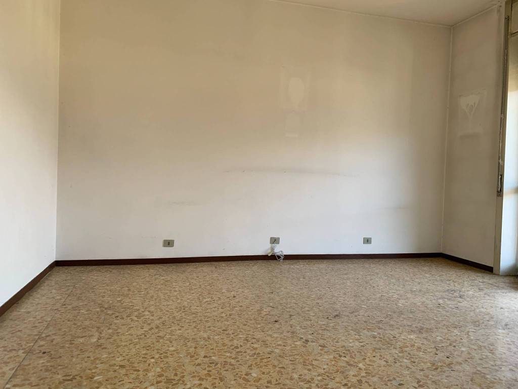 Appartamento a Villadossola in Piazza Repubblica - Foto 4