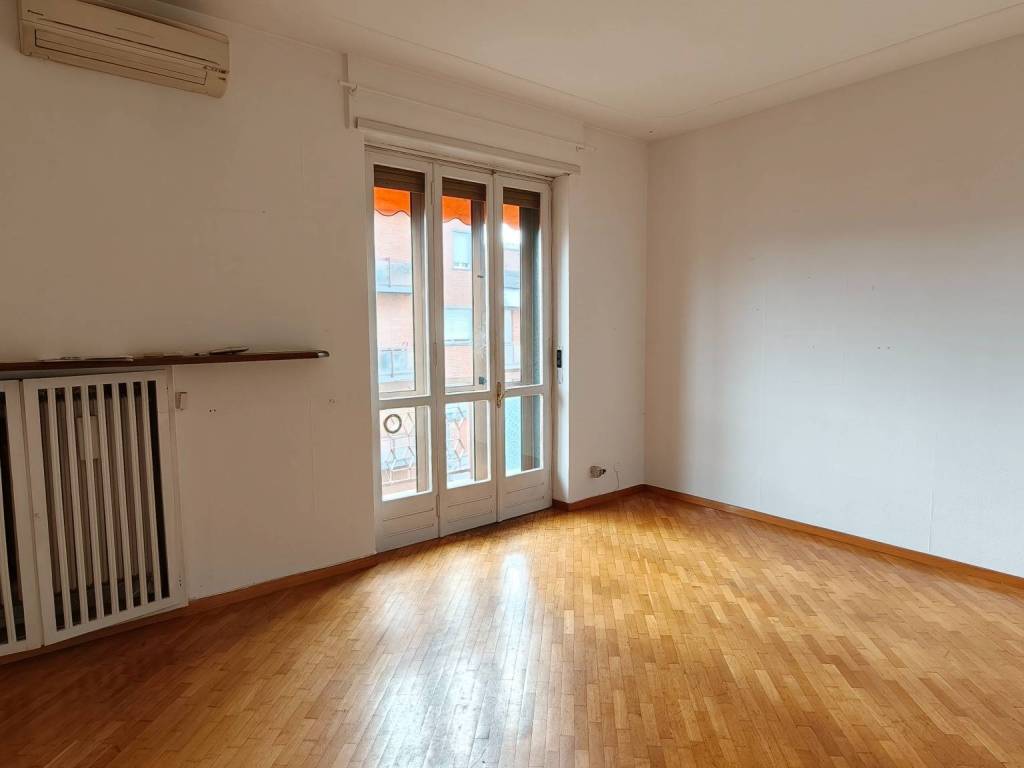 Appartamento a Collegno in Viale 24 Maggio, 43 - Foto 2