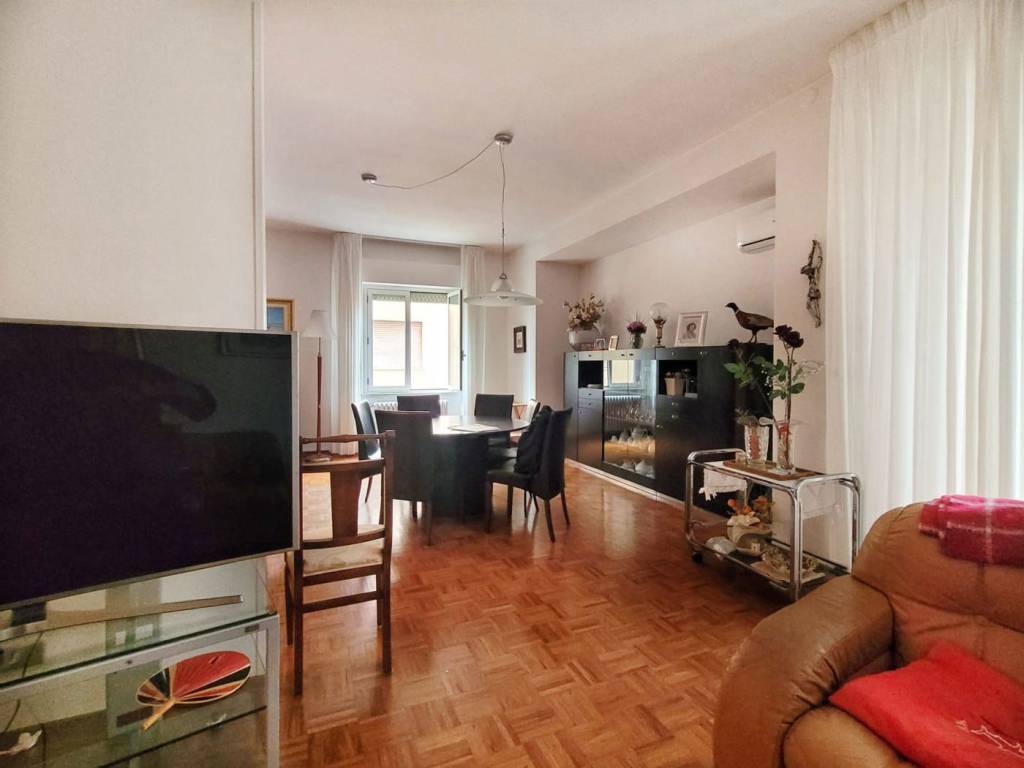 Appartamento a San benedetto del tronto in Viale De Gasperi, 98 - Foto 3