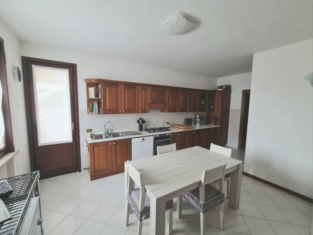 Villa a Curtatone in Via Roma, 11 - Foto 3