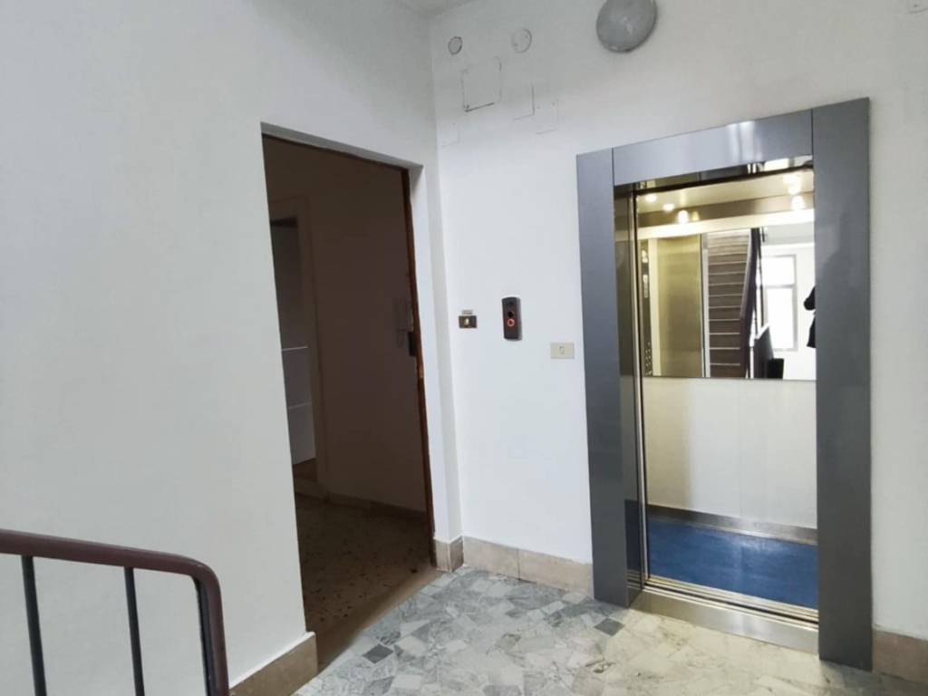 Appartamento a Salerno in Via Luigi Settembrini, 1 - Foto 3