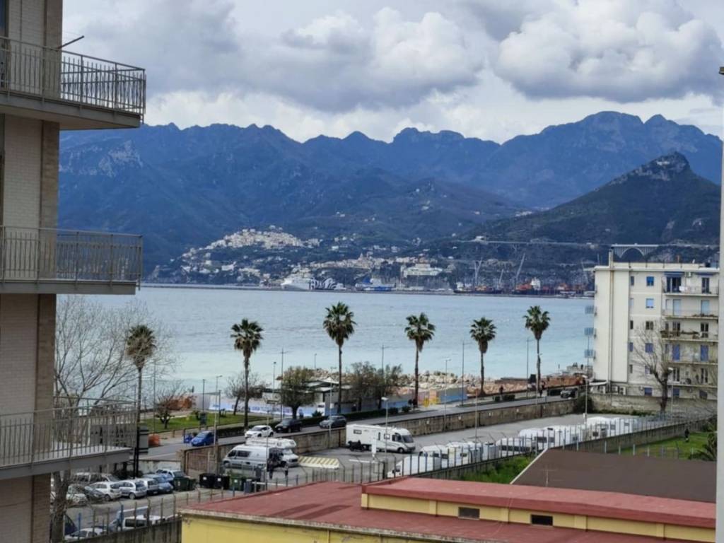 Appartamento a Salerno in Via Luigi Settembrini, 1 - Foto 4