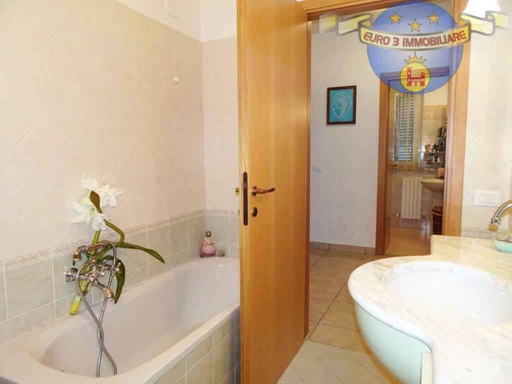 Appartamento a Roccafluvione in Viale della Resistenza, 66 - Foto 5