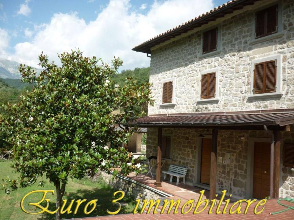 Villa a Montegallo in Complesso residenziale MONTEGALLO - Foto 3