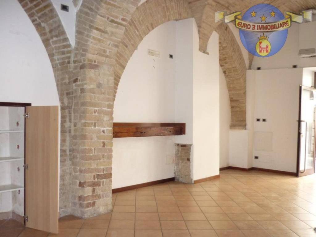 Immobile a Ascoli piceno in Complesso residenziale CENTRO STORICO - Foto 4