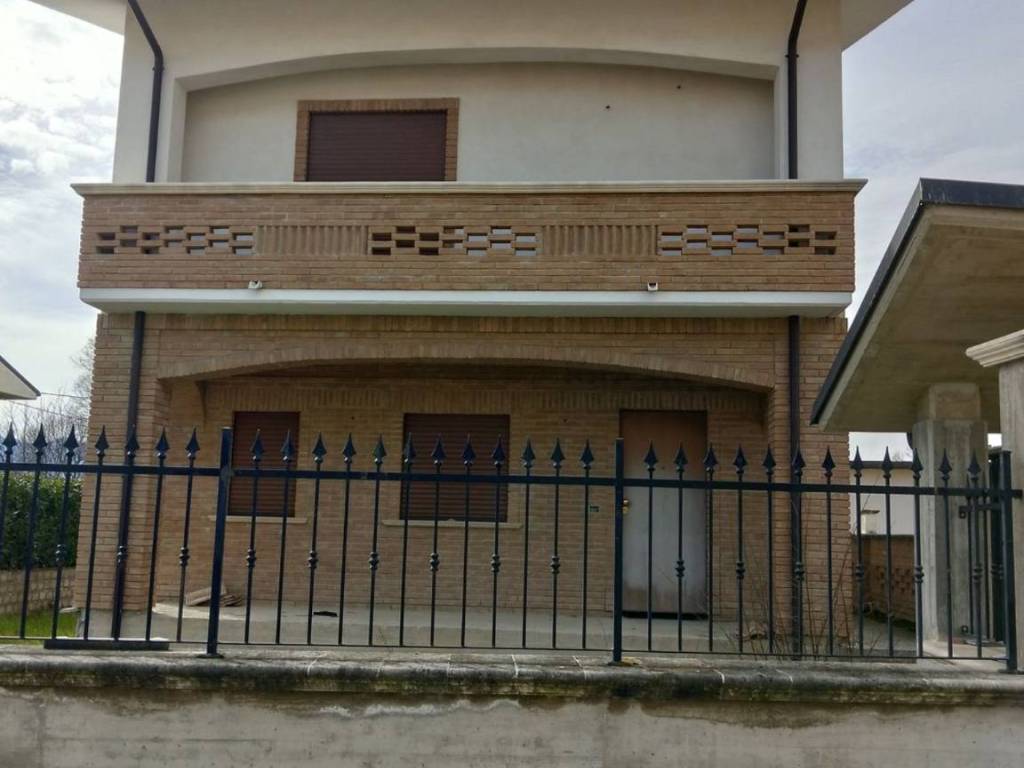 Villa a Avezzano in Via Cristoforo Colombo, 18 - Foto 4