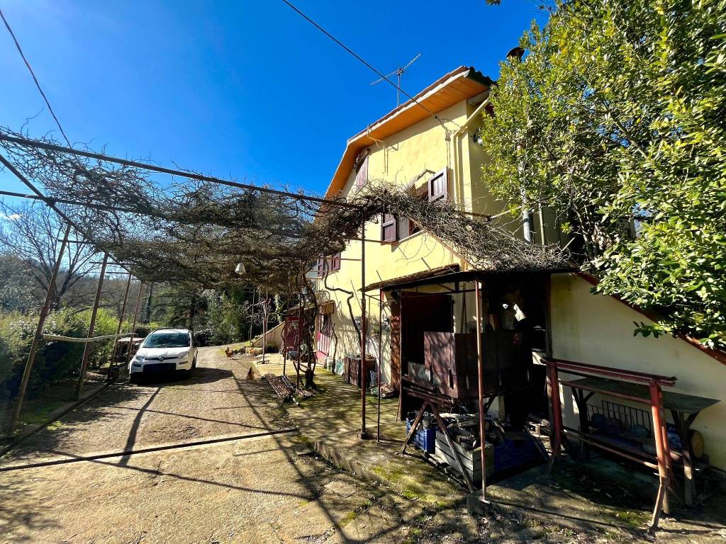 Villa a San giovanni valdarno in Via Montecarlo - Foto 2