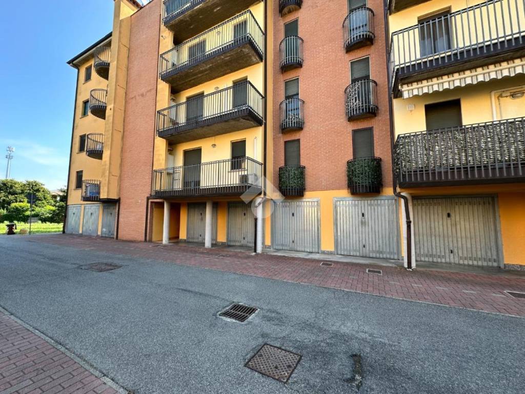 Appartamento a Pandino in Via Greco Nicolò, 18 - Foto 2