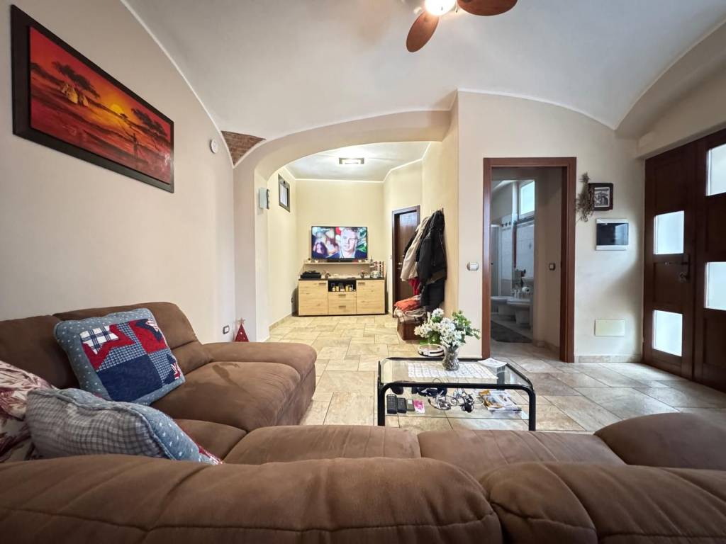 Appartamento a Malnate in Via Antonio Gramsci, 31 - Foto 5