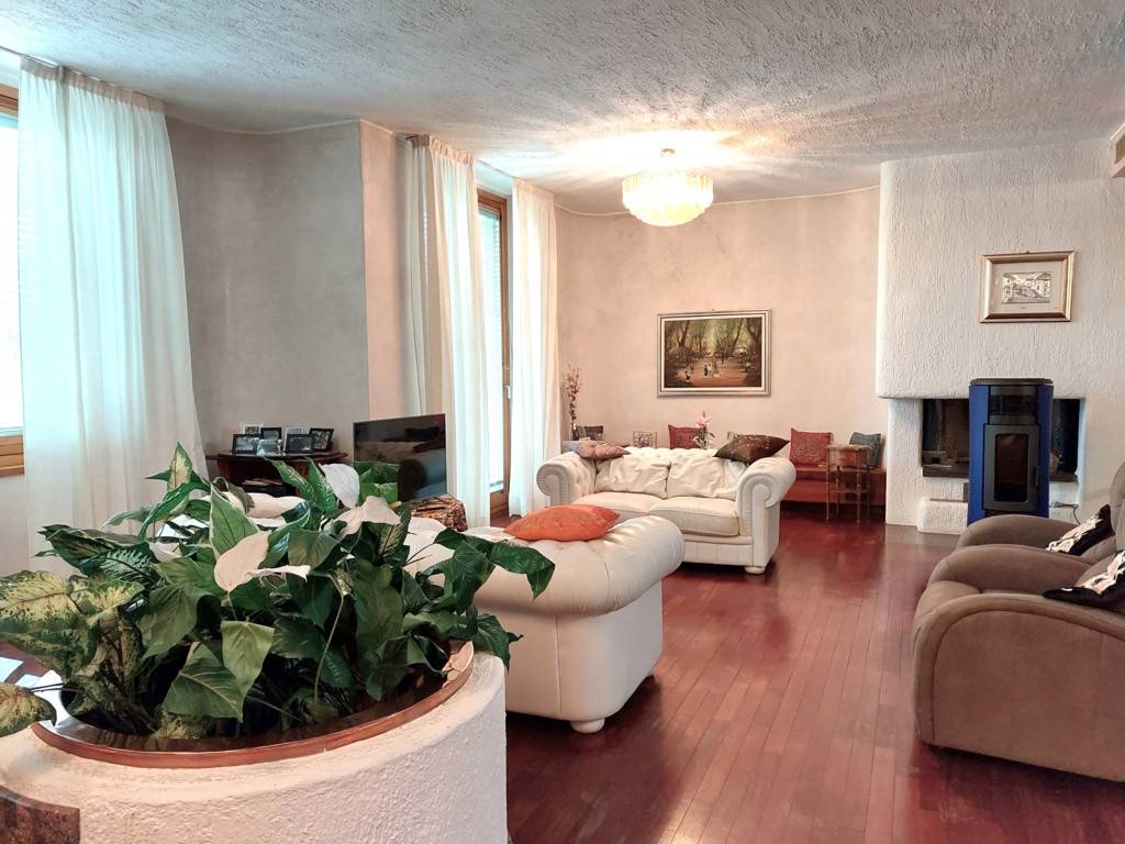 Casa indipendente a Valenza in Piazza Benedetto Croce - Foto 4