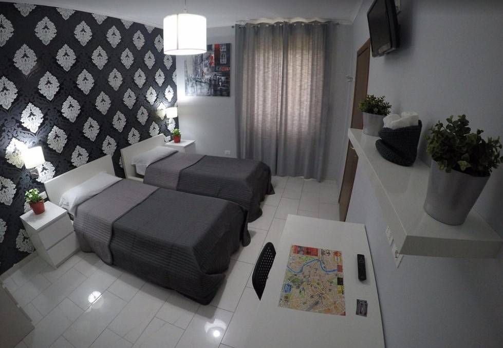 Palazzo / stabile a Roma in Via Carlo Cattaneo - Foto 2
