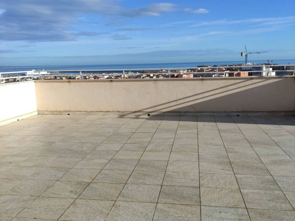 Attico / mansarda a Crotone in Via Pio La Torre - Foto 3