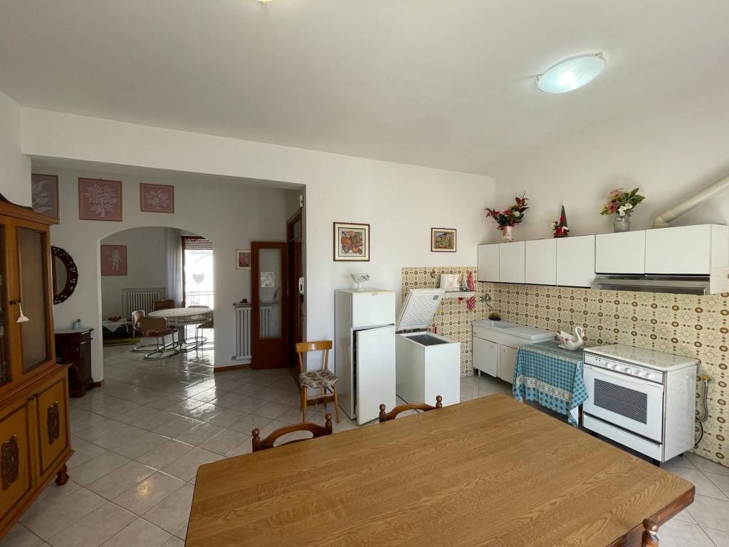 Casa indipendente a Morrovalle in Via Raffaello Sanzio, 17 - Foto 2