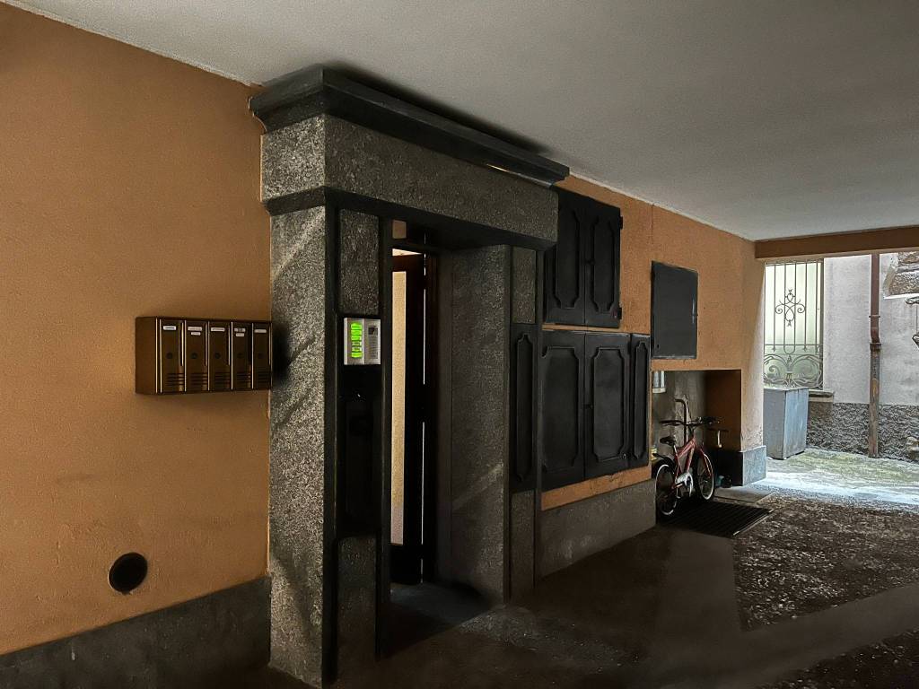 Appartamento a Cantù in Via Alessandro Volta - Foto 5