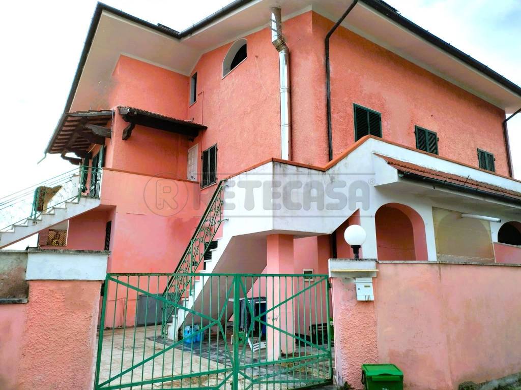 Appartamento a Seravezza in Via Stroscia, 1 - Foto 2