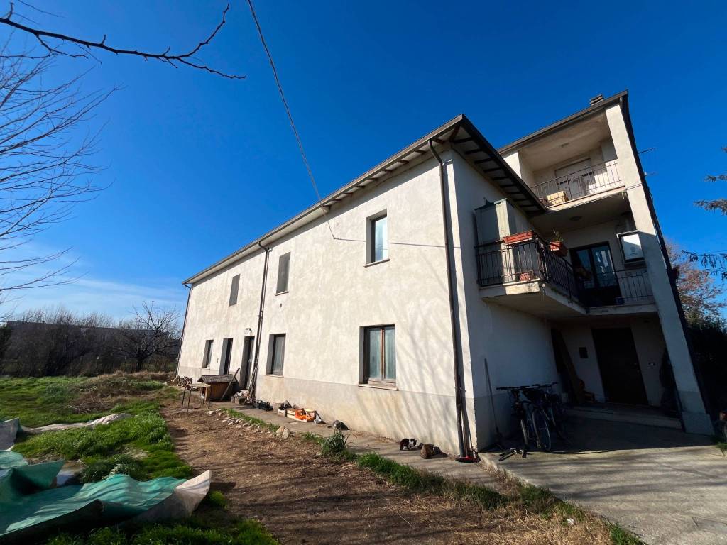 Rustico / casale a Bastia umbra in Via Bucarest, 20 - Foto 5