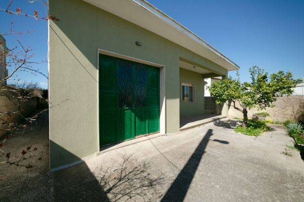 Casa indipendente a Patù in Via Martiri d'Ungheria - Foto 2