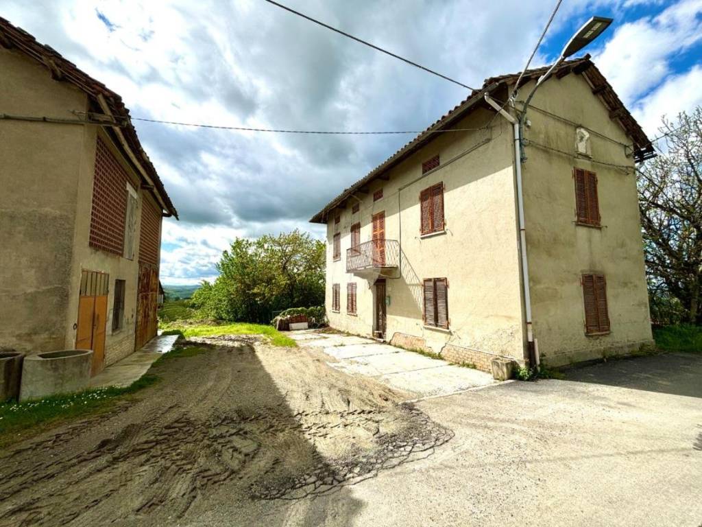 Casa indipendente a Nizza monferrato in Strada San Michele, 26 - Foto 4