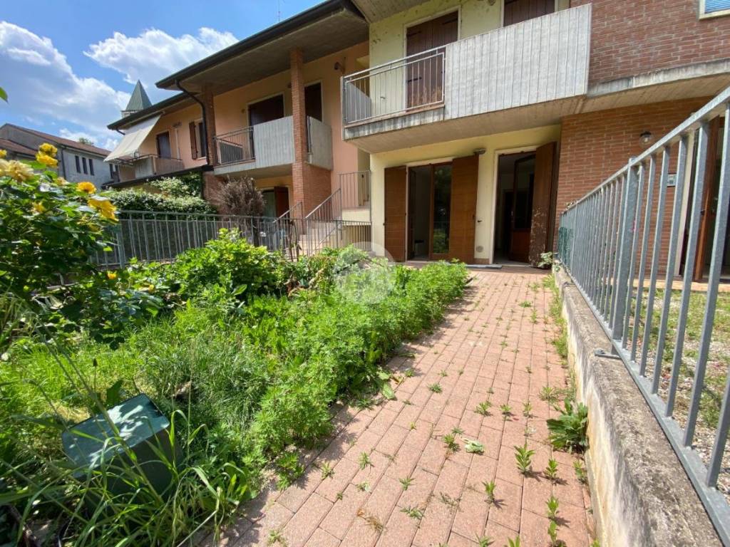 Appartamento a Mantova in Via Degli Spalti, 5 - Foto 2