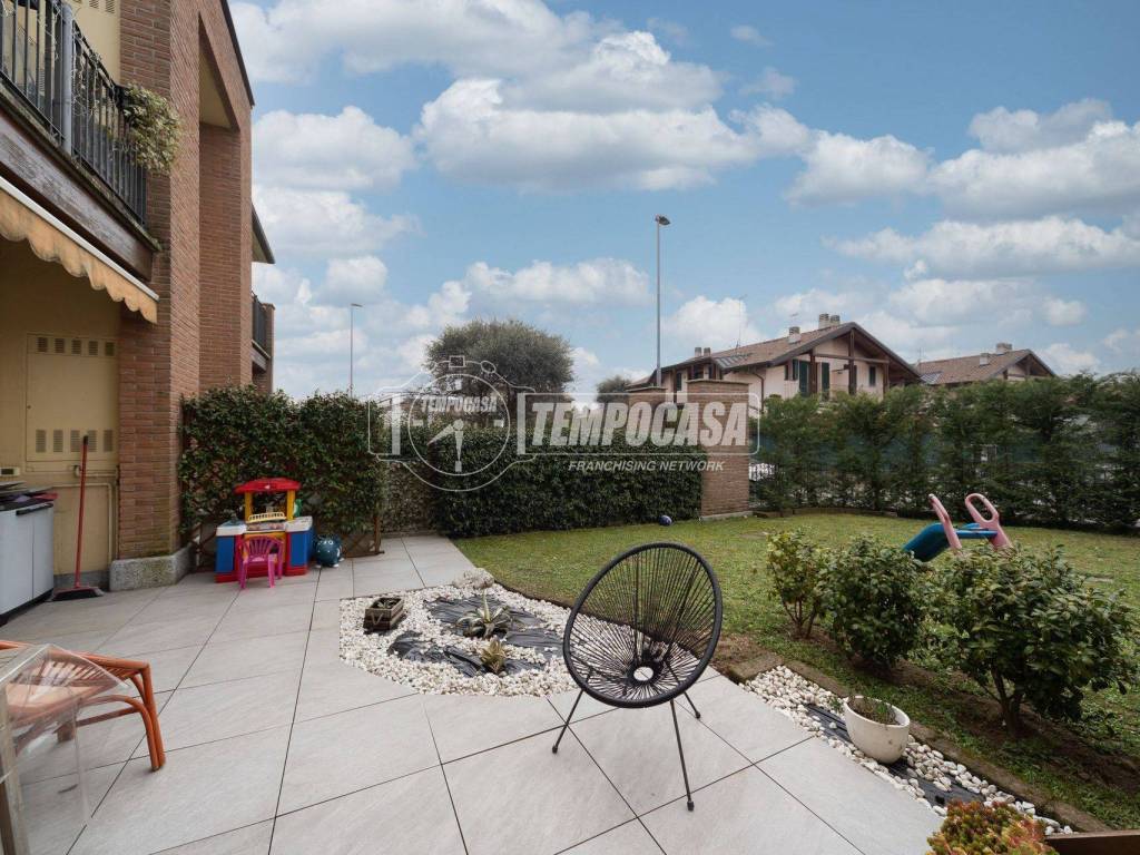 Appartamento a Barzanò in Via Grandi 21/B - Foto 4