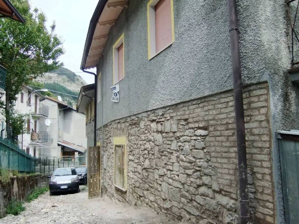 Rustico / casale a Villa minozzo in Via Della Vittoria - Foto 3