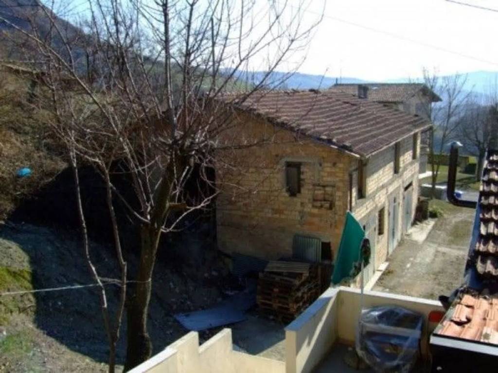 Appartamento a Carpineti in Via Castello Delle Carpinete - Foto 4