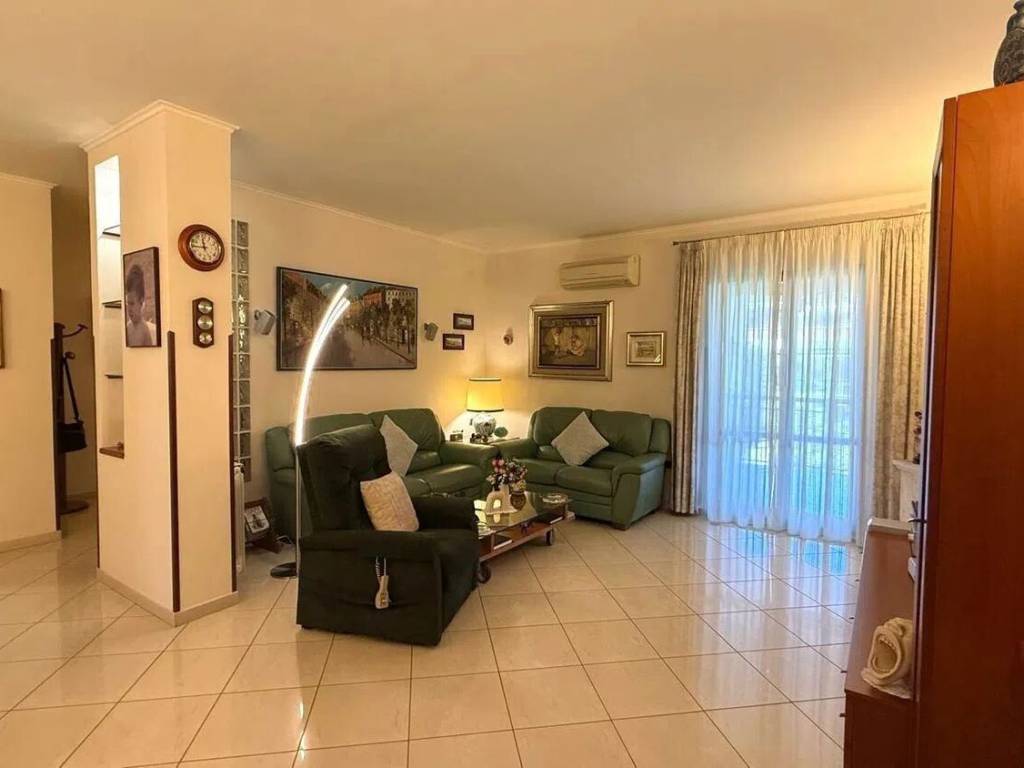 Appartamento a Caserta in Via Maria Gaetana Agnesi, 15 - Foto 2