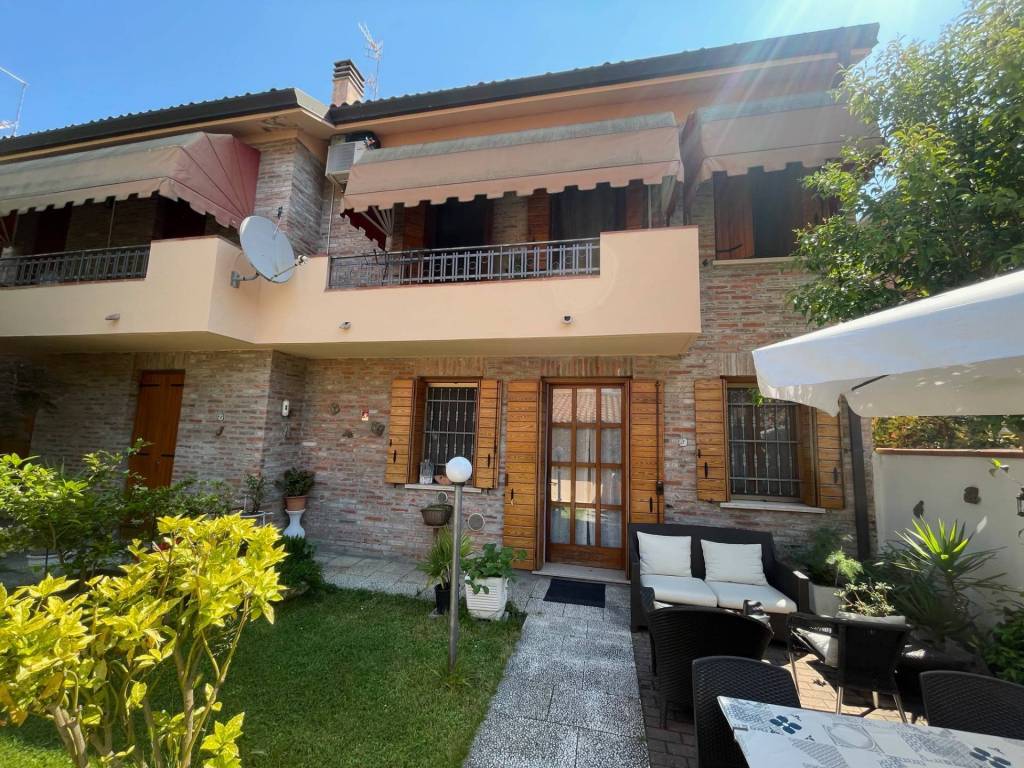 Casa indipendente a Ferrara in Via Don Giuseppe Zanardi - Foto 4