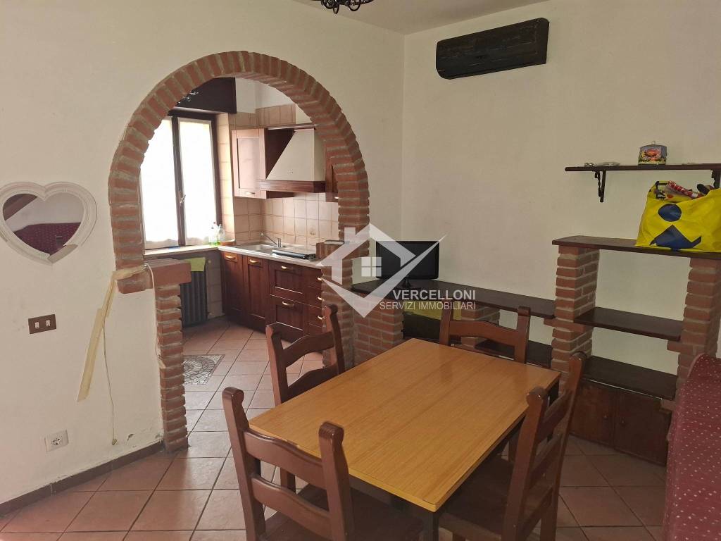 Villetta a schiera a Cameri in Via Giosuè Carducci - Foto 2