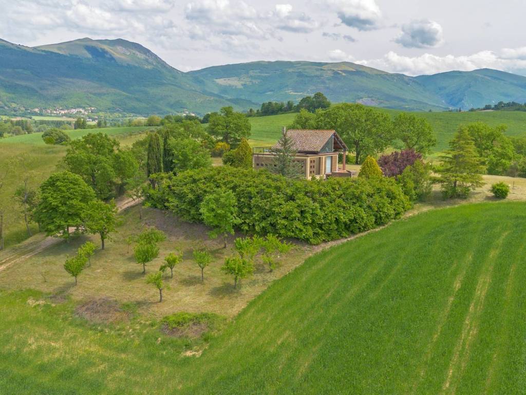 Villa a Gualdo tadino in Via Corraduccio - Foto 2