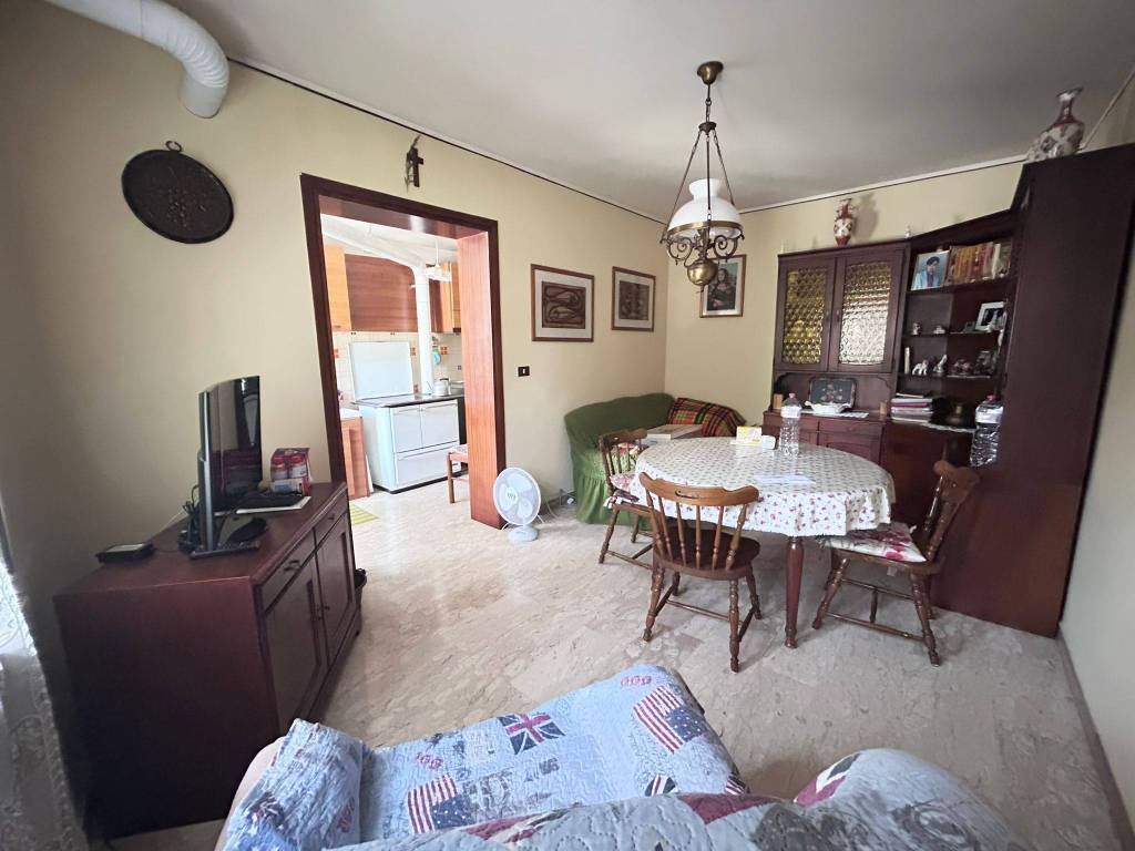 Villa a Boretto in Via Bardello - Foto 2