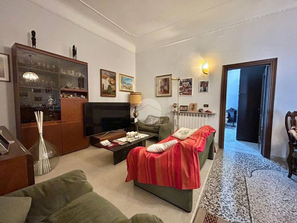 Appartamento a Savona in Via Bartolomeo Guidobono, 11 - Foto 3