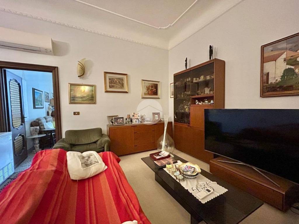 Appartamento a Savona in Via Bartolomeo Guidobono, 11 - Foto 4