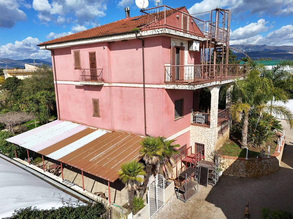 Villa a Battipaglia in Via Santa Lucia - Foto 5