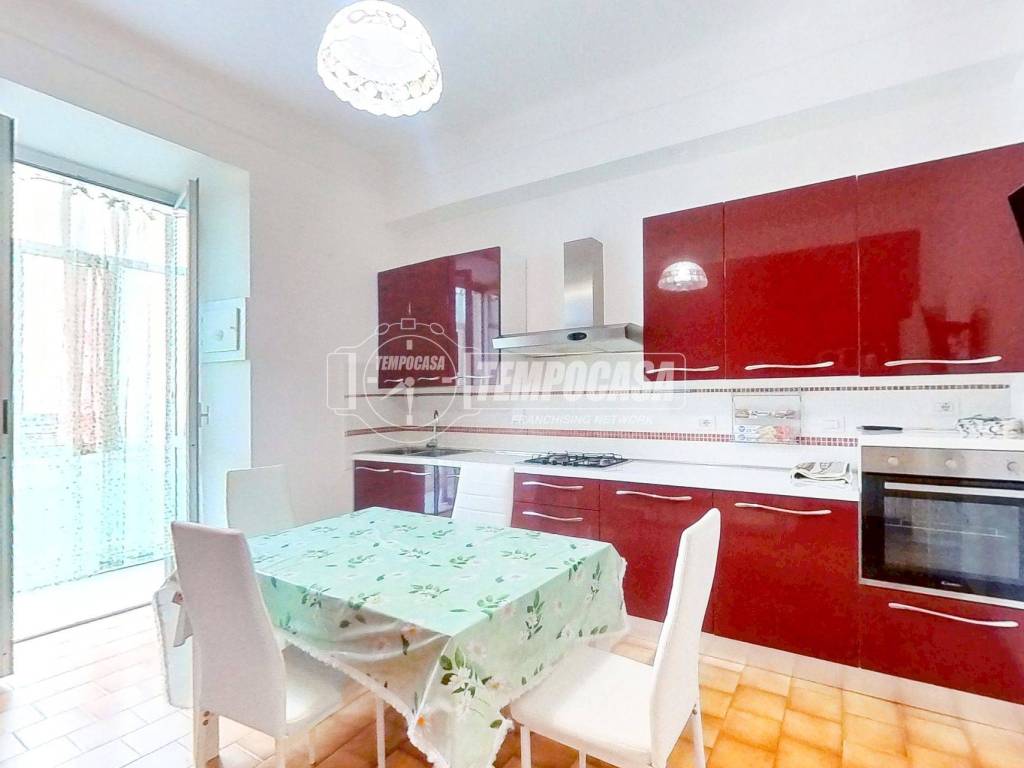 Appartamento a Savona in Via Niccolò Paganini 4 - Foto 3