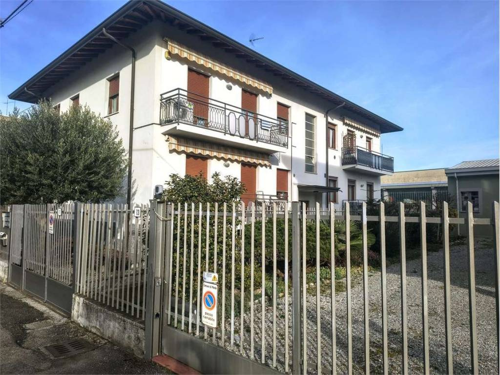 Appartamento a Meda in VIA LAGUNA , 9 - Foto 2