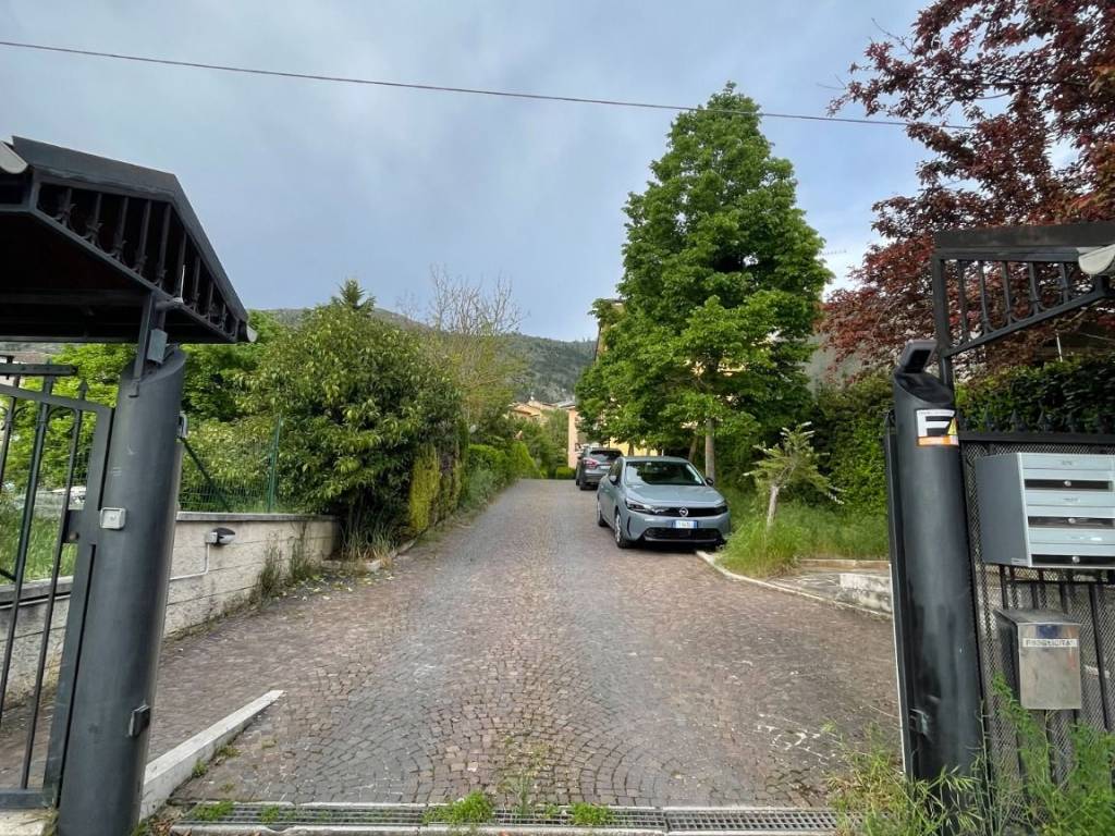 Appartamento a L'aquila in Via Antica Arischia - Foto 2